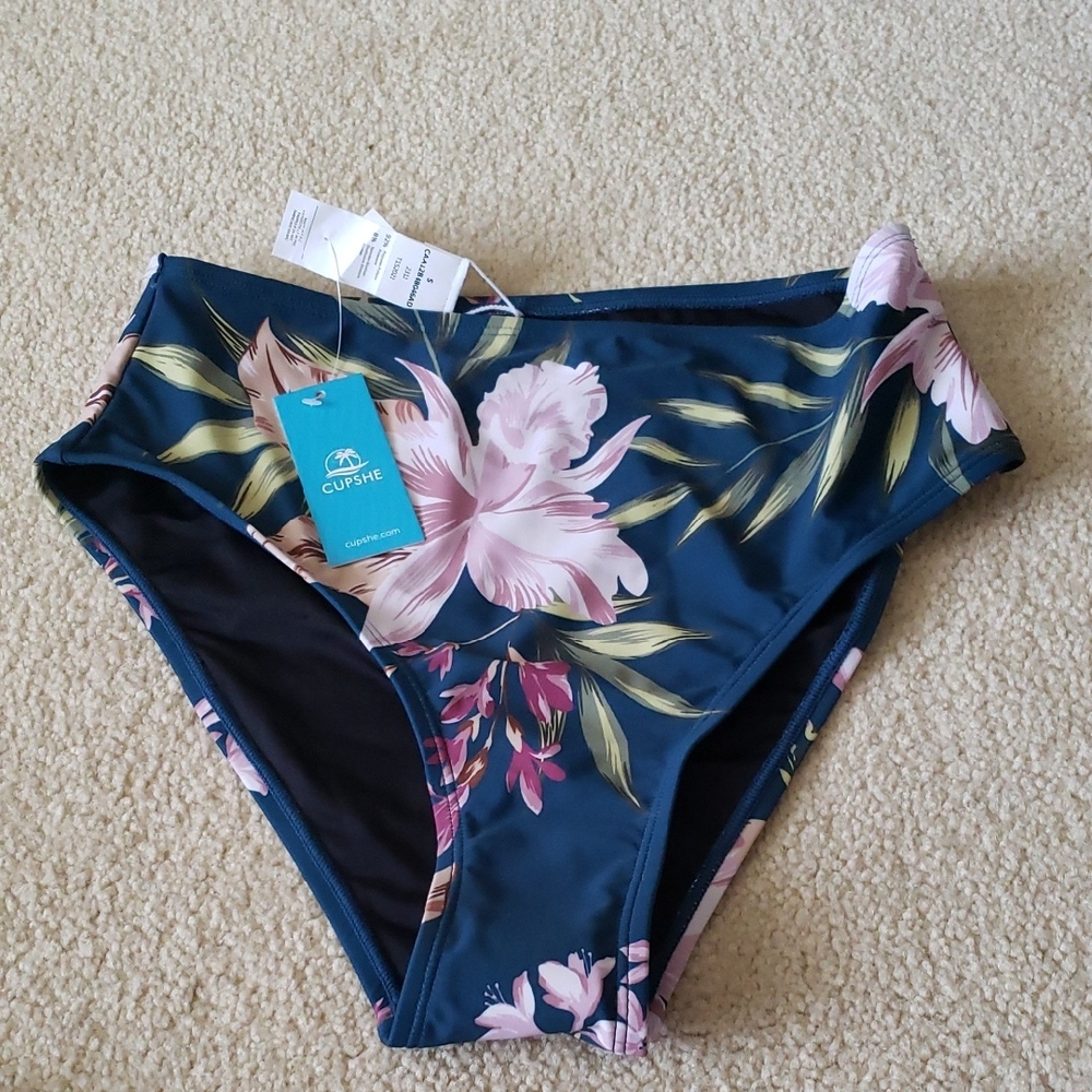 Cupshe Blue and Pink Floral Bikini